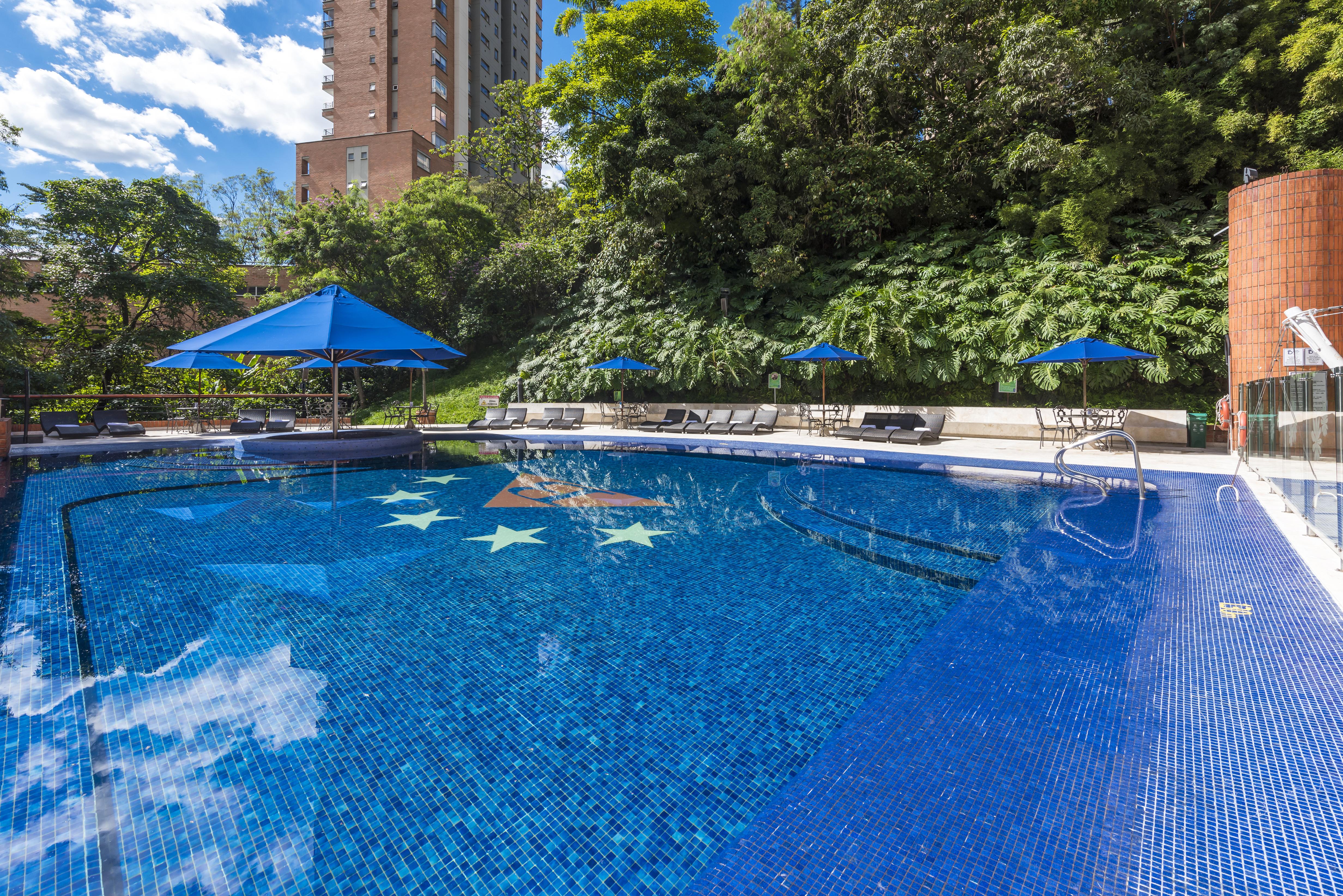Hotel Dann Carlton Belfort ميديلين المظهر الخارجي الصورة Swimming pool