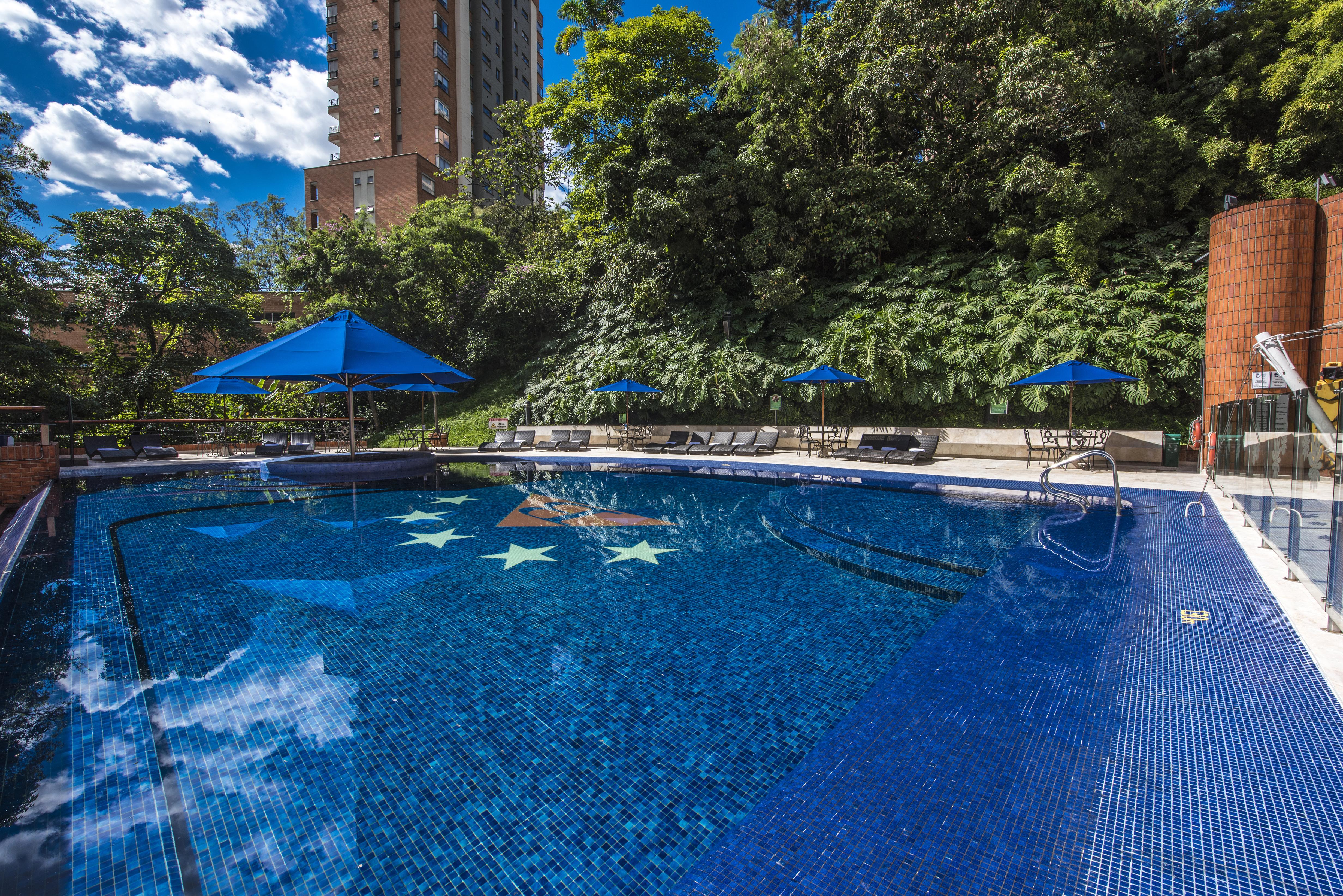 Hotel Dann Carlton Belfort ميديلين المظهر الخارجي الصورة Swimming pool