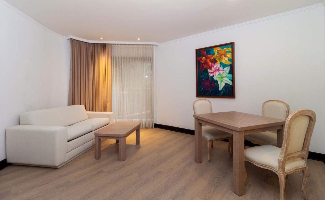 Hotel Dann Carlton Belfort ميديلين المظهر الخارجي الصورة A living room