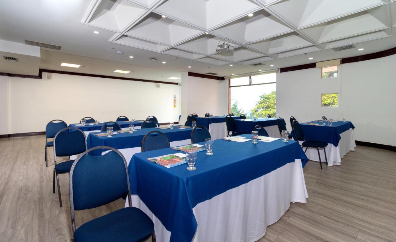 Hotel Dann Carlton Belfort ميديلين المظهر الخارجي الصورة Meeting room