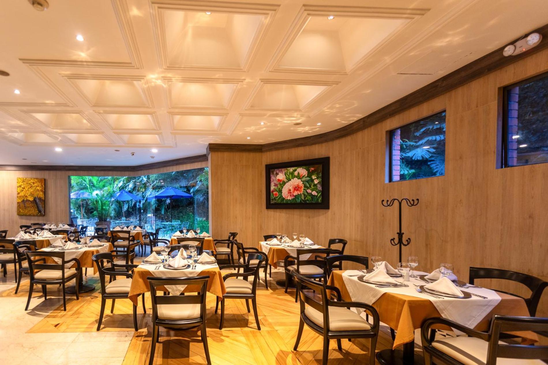 Hotel Dann Carlton Belfort ميديلين المظهر الخارجي الصورة Restaurant