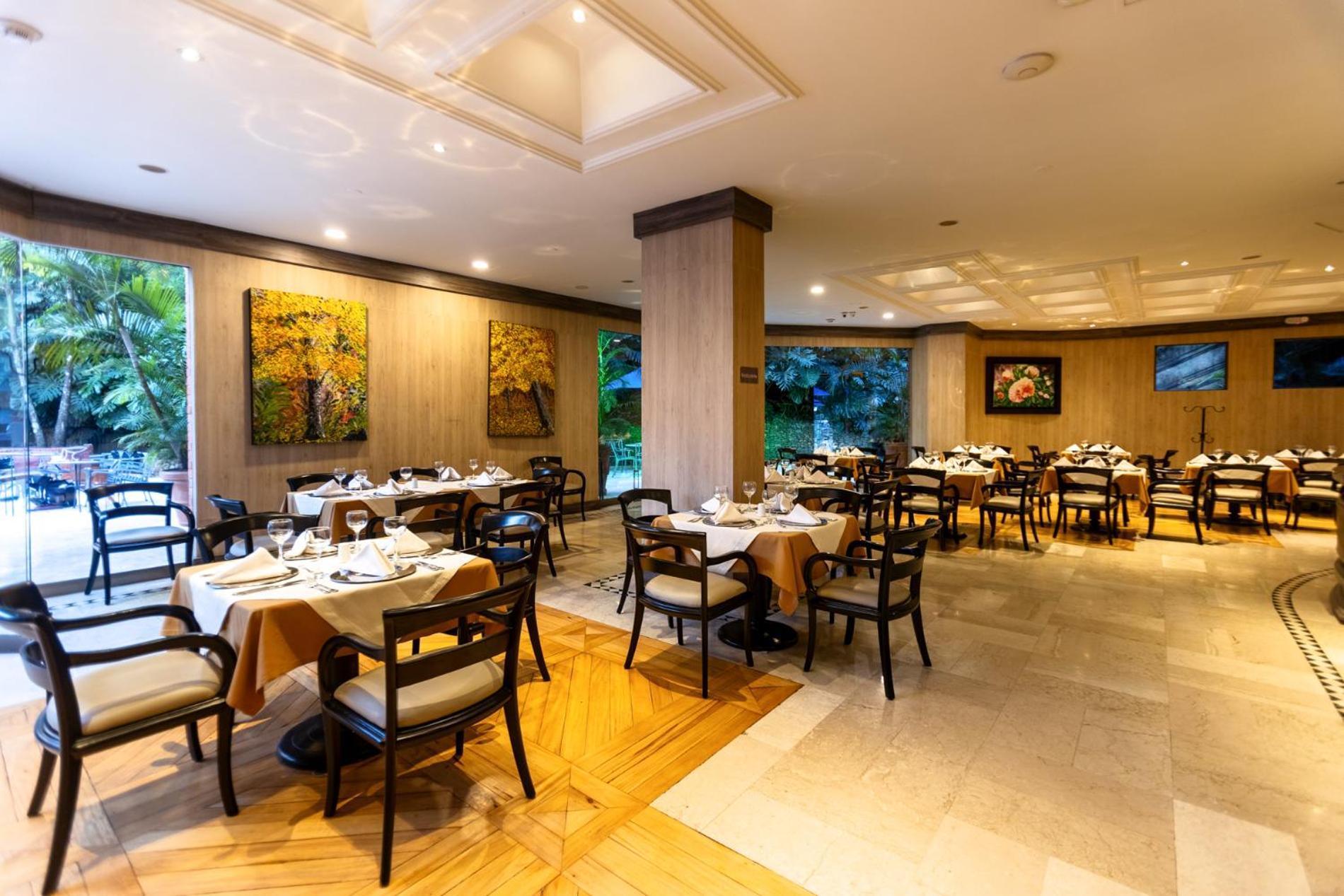 Hotel Dann Carlton Belfort ميديلين المظهر الخارجي الصورة The restaurant