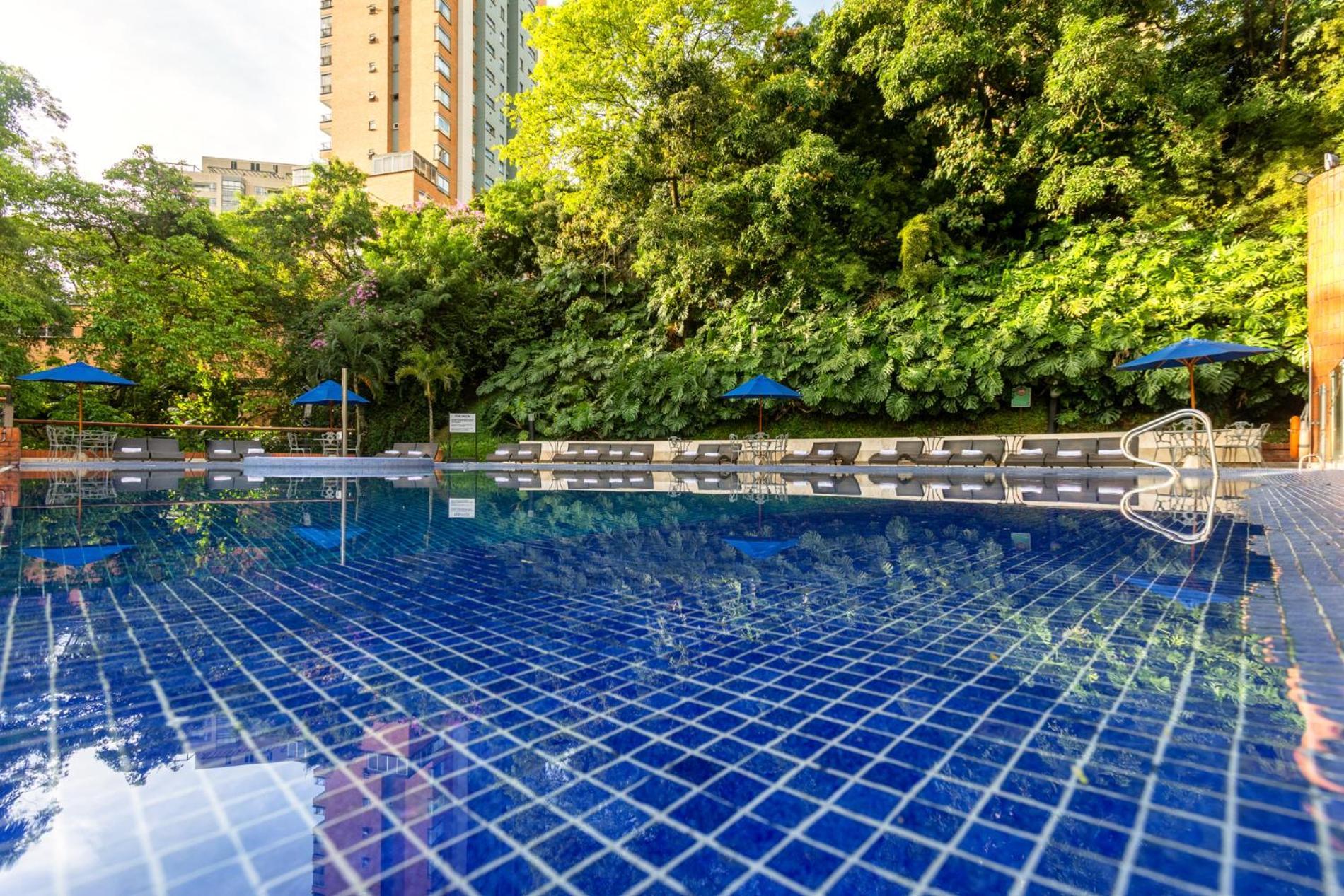 Hotel Dann Carlton Belfort ميديلين المظهر الخارجي الصورة Swimming pool
